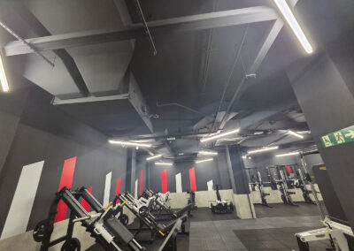 Instalación de climatización integrada en sala de gimnasio Synergym